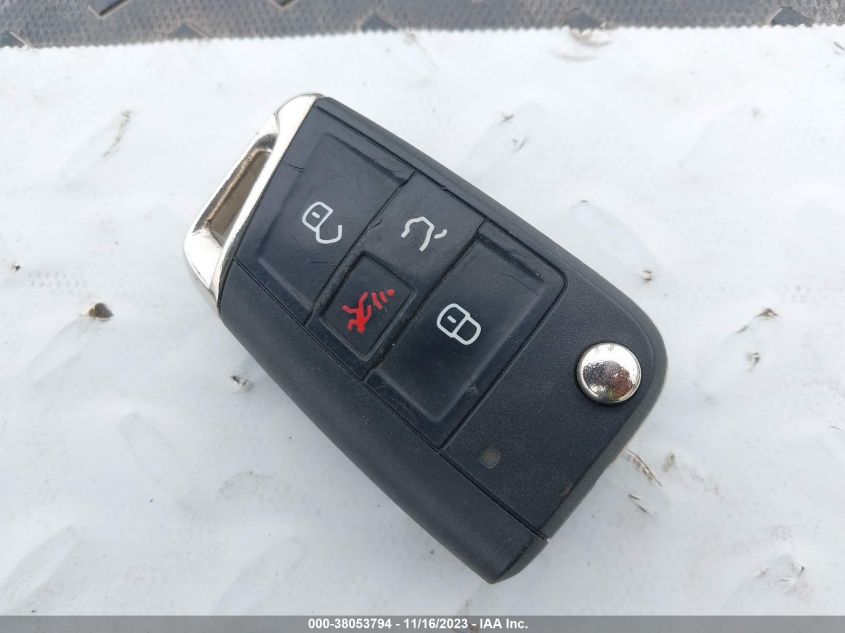 2019 VOLKSWAGEN E-GOLF SE - WVWKR7AU6KW908350