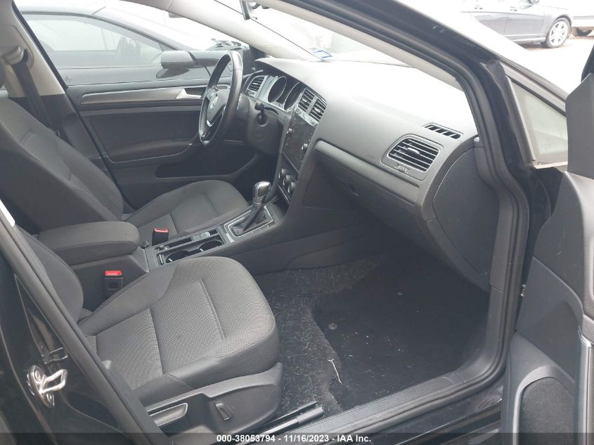 2019 VOLKSWAGEN E-GOLF SE - WVWKR7AU6KW908350