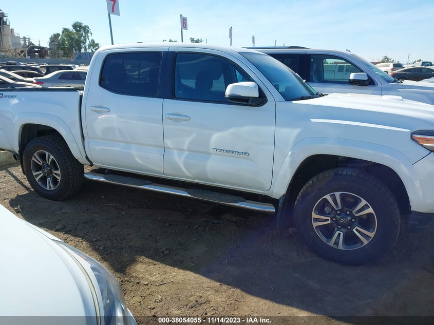 VIN 3TMAZ5CN7HM033648 2017 TOYOTA TACOMA DBL CAB/SR5/TRD SPORT/OR