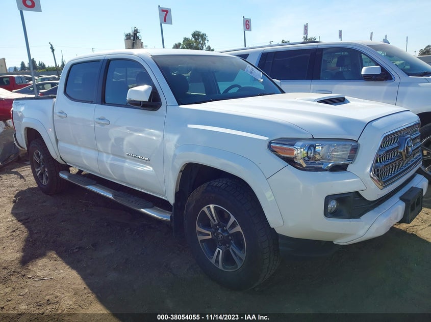 VIN 3TMAZ5CN7HM033648 2017 TOYOTA TACOMA DBL CAB/SR5/TRD SPORT/OR