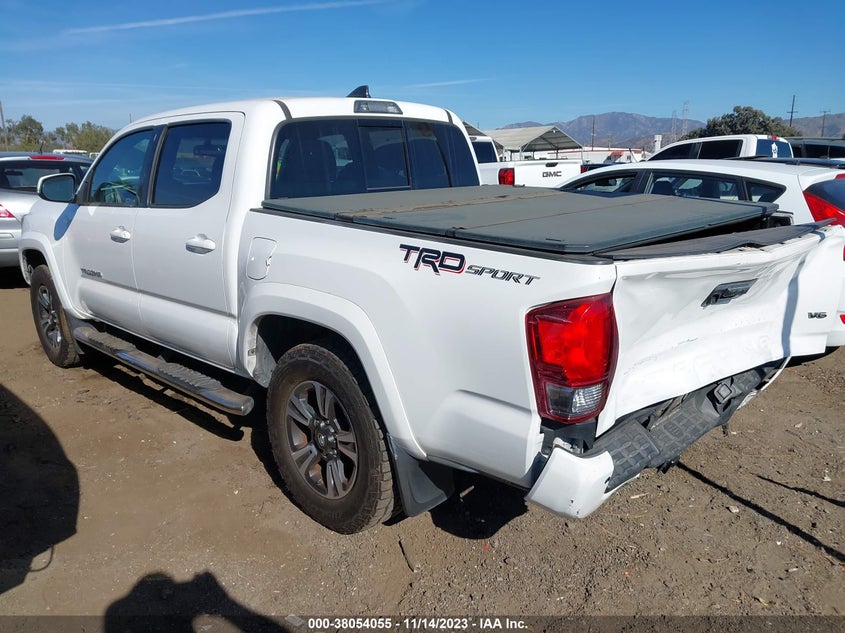 VIN 3TMAZ5CN7HM033648 2017 TOYOTA TACOMA DBL CAB/SR5/TRD SPORT/OR