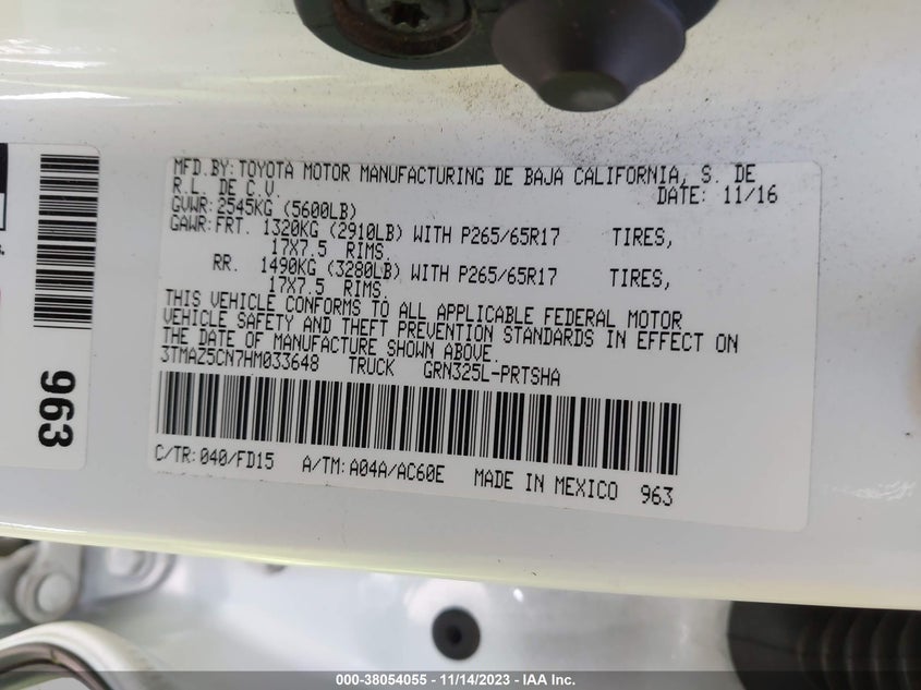 VIN 3TMAZ5CN7HM033648 2017 TOYOTA TACOMA DBL CAB/SR5/TRD SPORT/OR