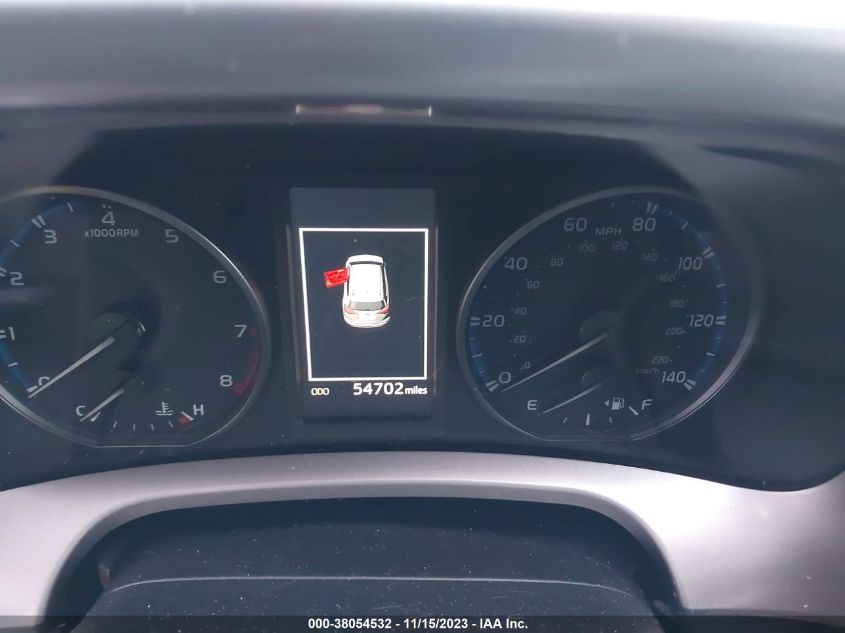 2017 TOYOTA RAV4 XLE - JTMWFREV8HJ143043