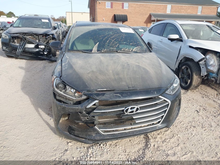 VIN KMHD74LF8HU373582 2017 HYUNDAI ELANTRA SE