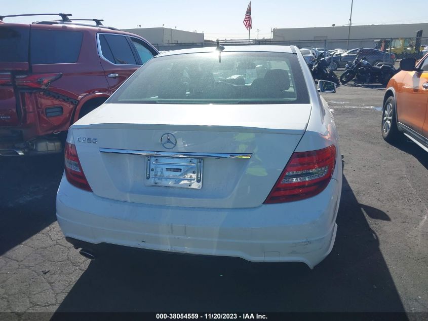 2014 MERCEDES-BENZ C 250 SPORT/LUXURY - WDDGF4HB8EA967330