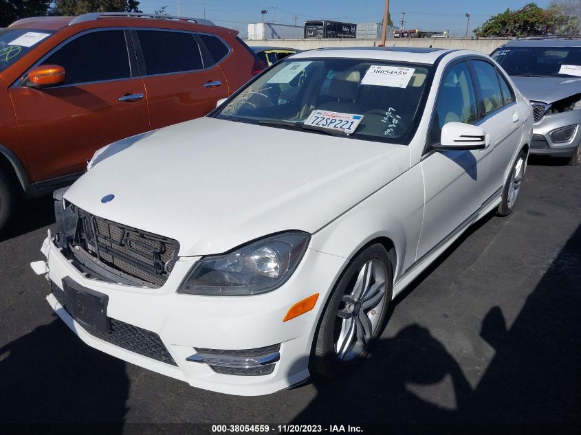 2014 MERCEDES-BENZ C 250 SPORT/LUXURY - WDDGF4HB8EA967330