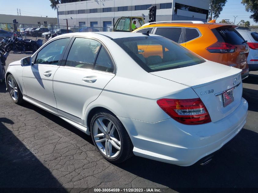 2014 MERCEDES-BENZ C 250 SPORT/LUXURY - WDDGF4HB8EA967330