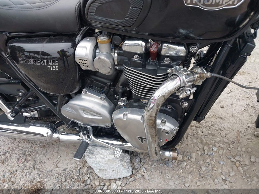 VIN SMTD40HL2HT829135 2017 TRIUMPH MOTORCYCLE BONNEVILLE T120/BLACK