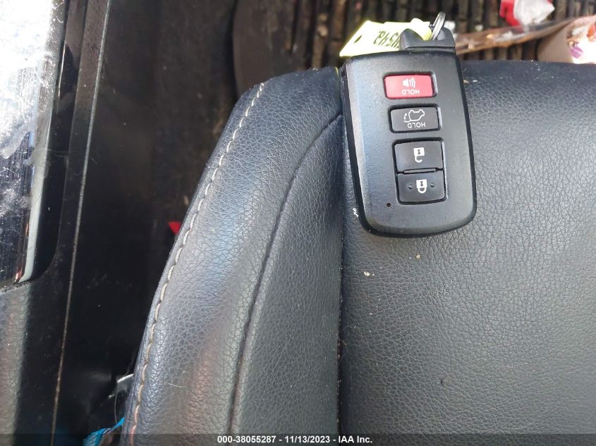2017 TOYOTA RAV4 HYBRID LIMITED JTMDJREV4HD143559
