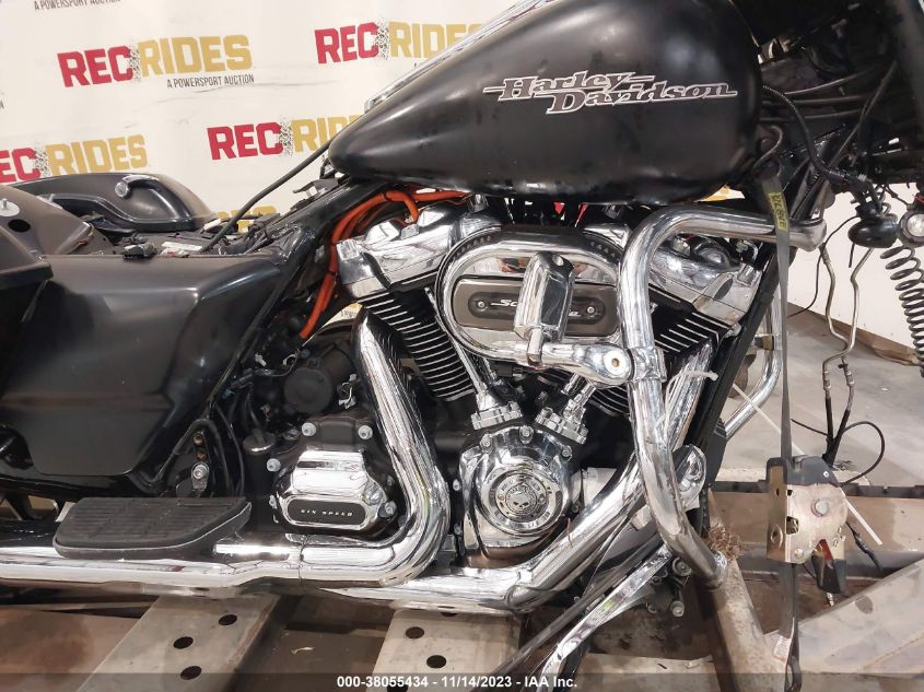2020 HARLEY-DAVIDSON FLHX - 1HD1KBC16LB620986