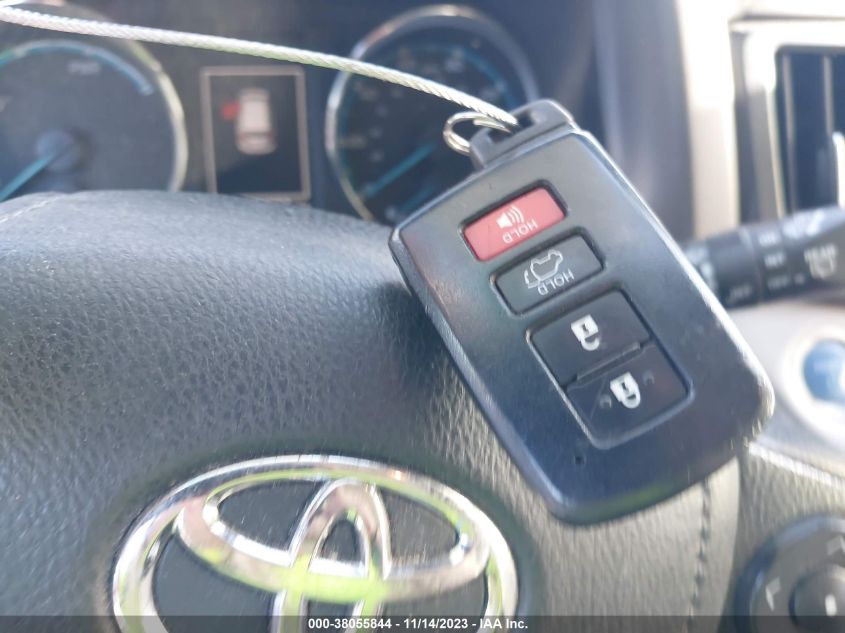 2017 TOYOTA RAV4 HYBRID XLE JTMRJREV5HD086455