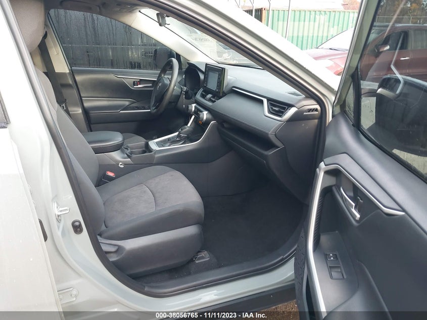 VIN 2T3P1RFV9KC007385 2019 TOYOTA RAV4 XLE