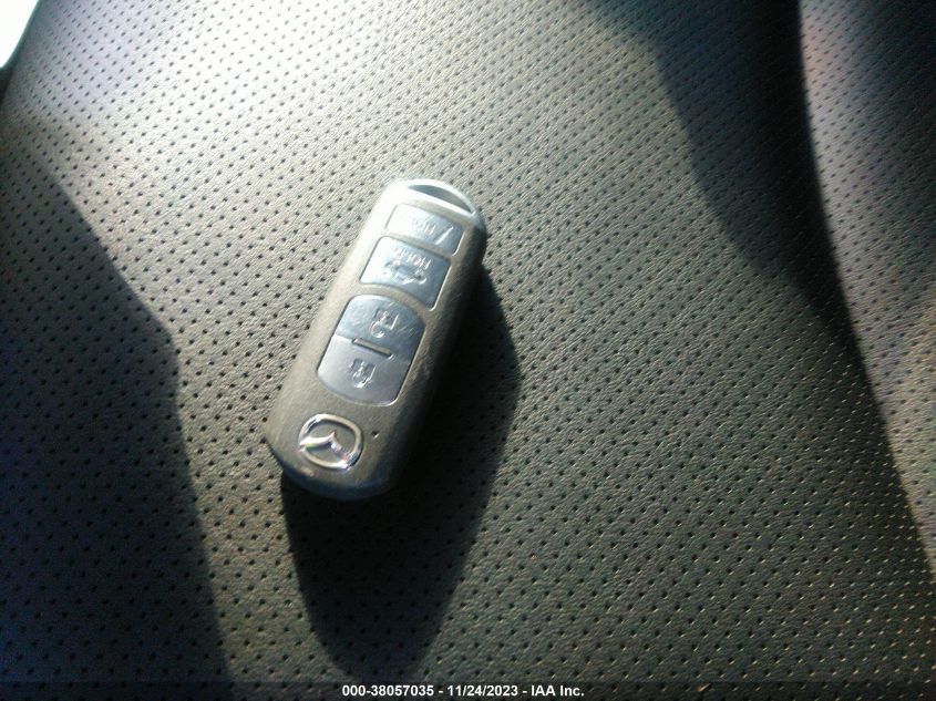 2019 TOYOTA YARIS  XLE - 3MYDLBYV3KY508610