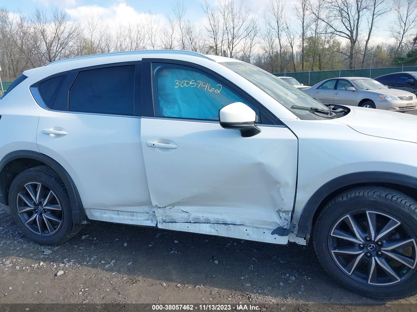 VIN JM3KFBCM7J0447807 2018 MAZDA CX-5 TOURING