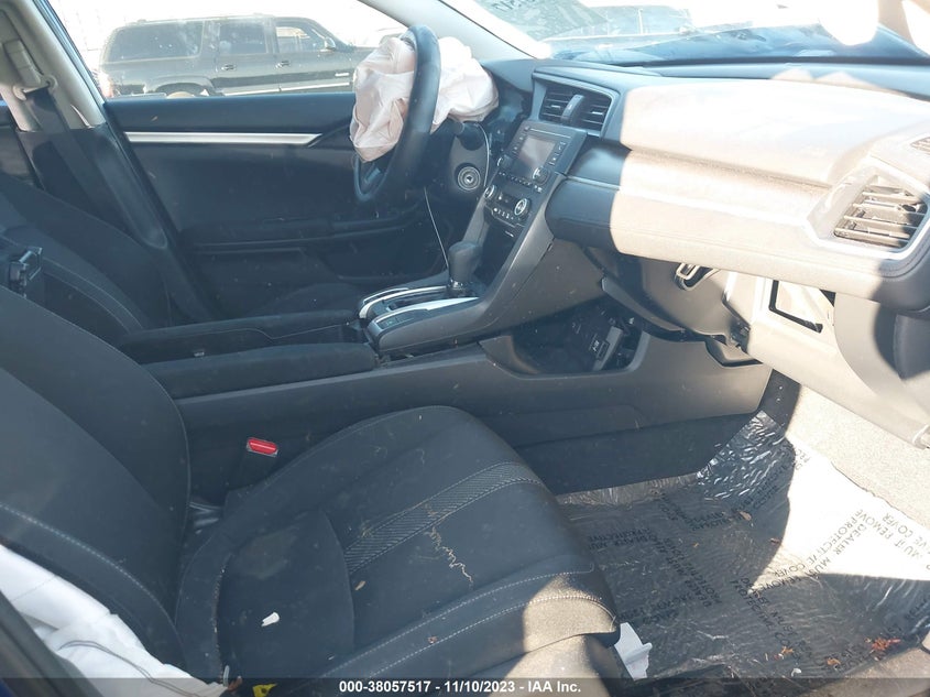 VIN 2HGFC2F55JH604657 2018 HONDA CIVIC LX