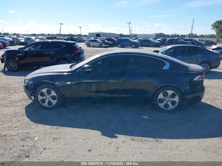 VIN SAJAR4FN0JCP33395 2018 JAGUAR XE