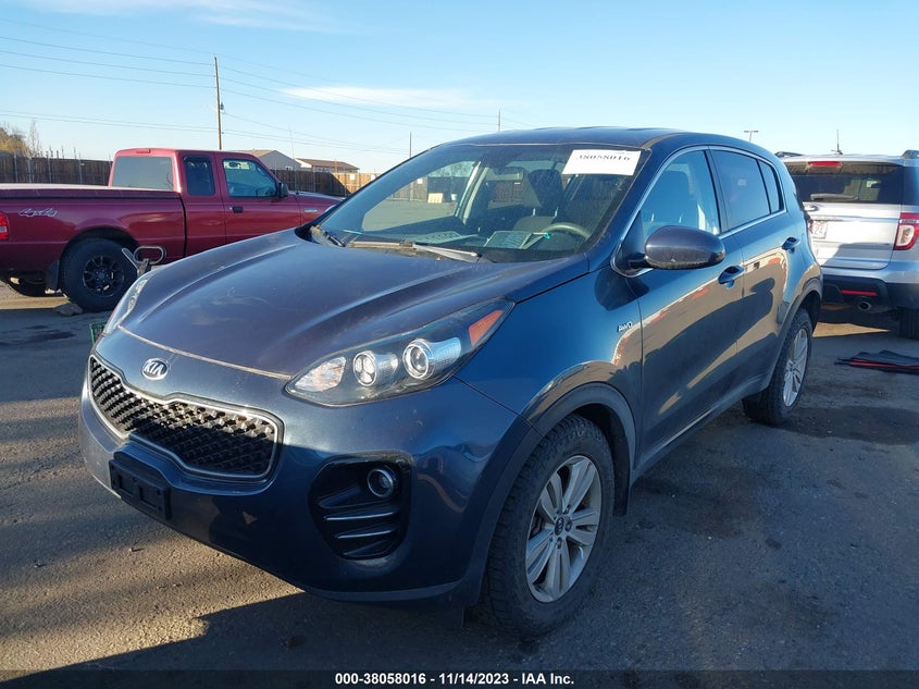 VIN KNDPMCAC4J7469615 2018 KIA SPORTAGE LX