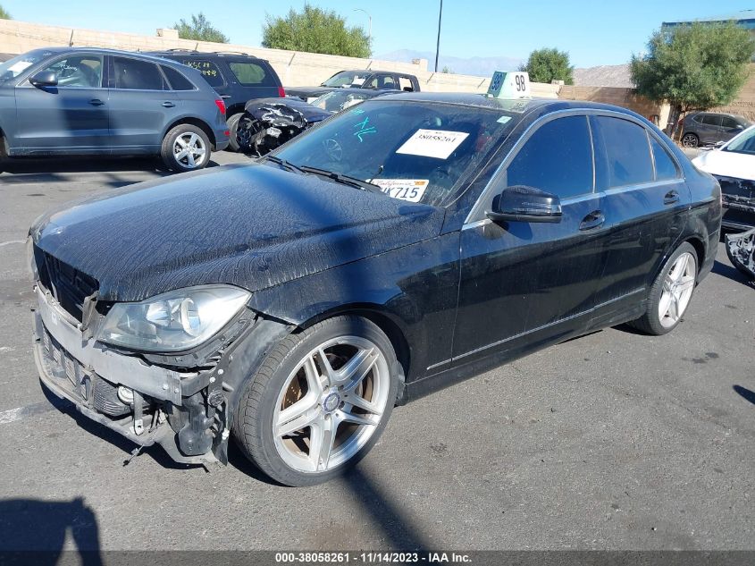 2013 MERCEDES-BENZ C 250 SPORT/LUXURY - WDDGF4HB5DA837357