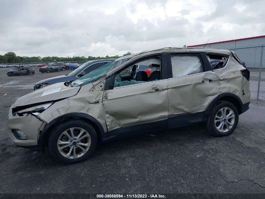 2017 FORD ESCAPE SE - 1FMCU9GD9HUF01225