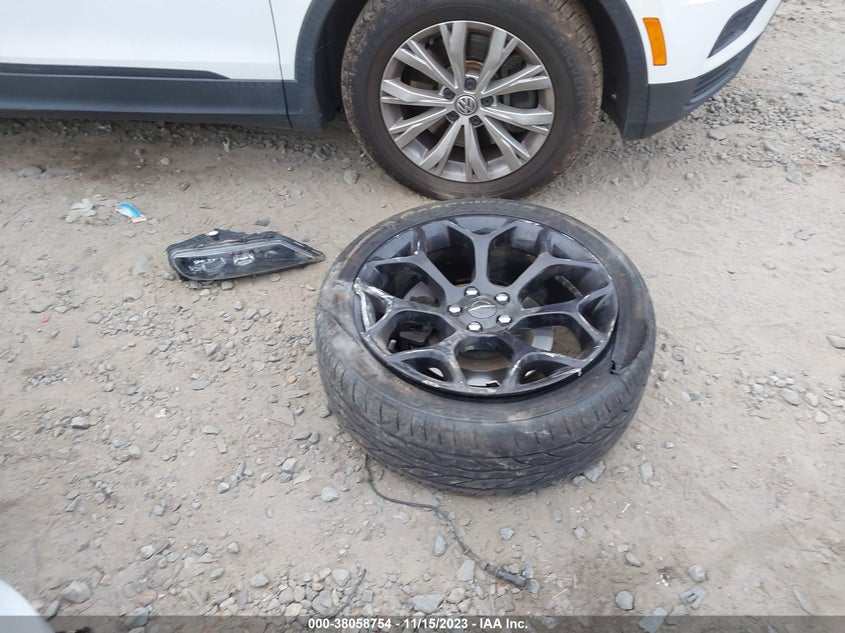 VIN 2C3CCABG9KH585488 2019 CHRYSLER 300 S