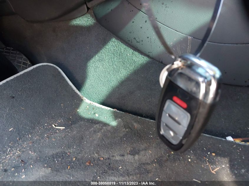 2013 AUDI A4 PREMIUM PLUS - WAUEFAFL2DA080474