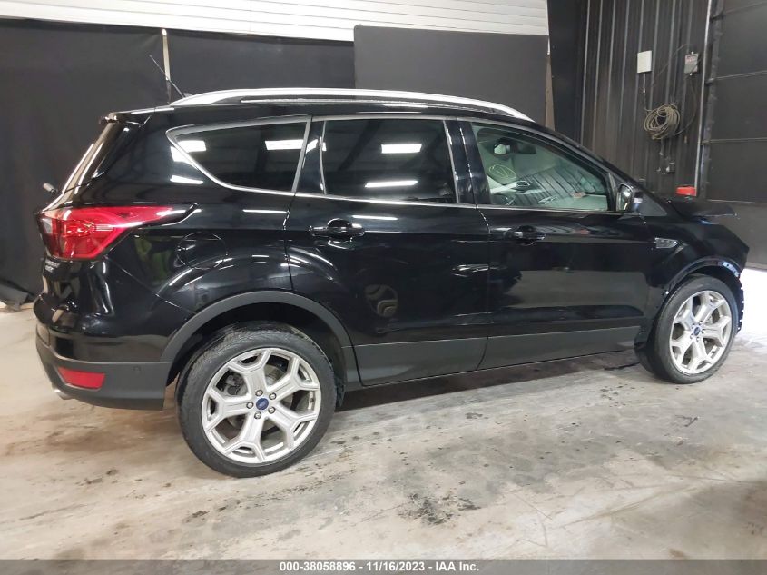 2019 FORD ESCAPE TITANIUM - 1FMCU9J9XKUB91419