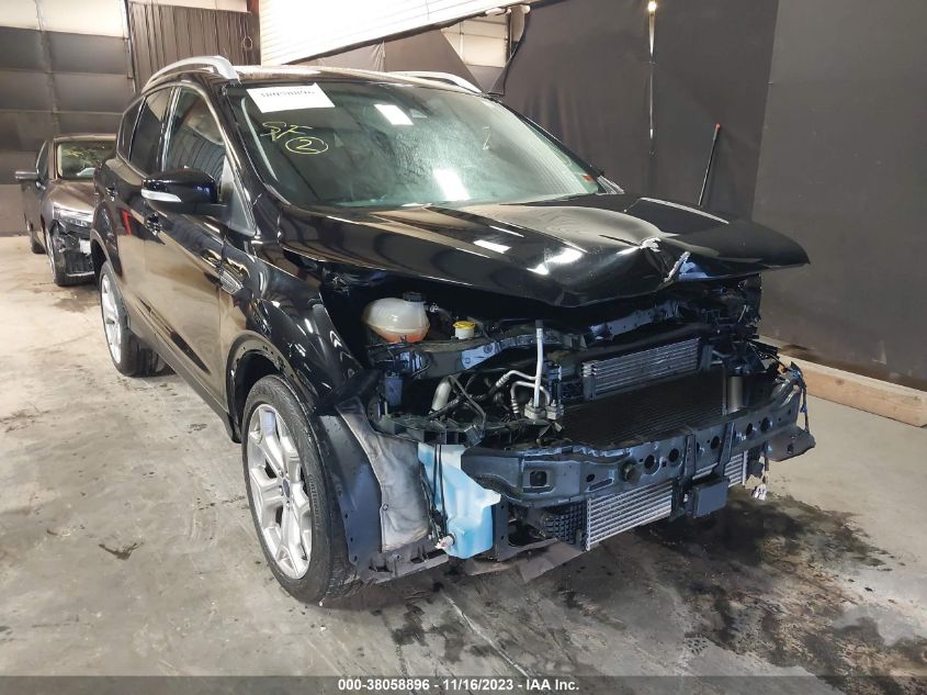 2019 FORD ESCAPE TITANIUM - 1FMCU9J9XKUB91419