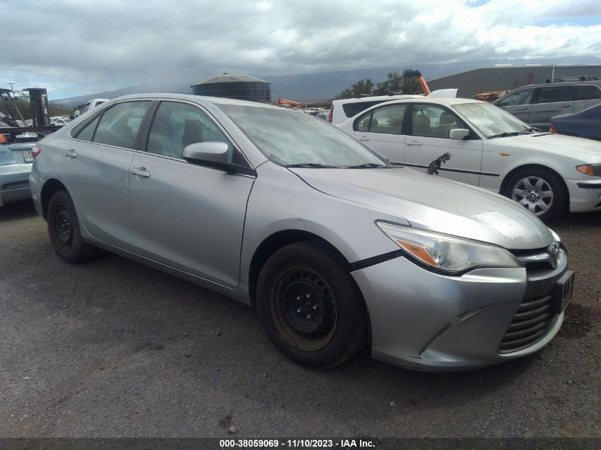 Lot #2544994499 2017 TOYOTA CAMRY LE salvage car