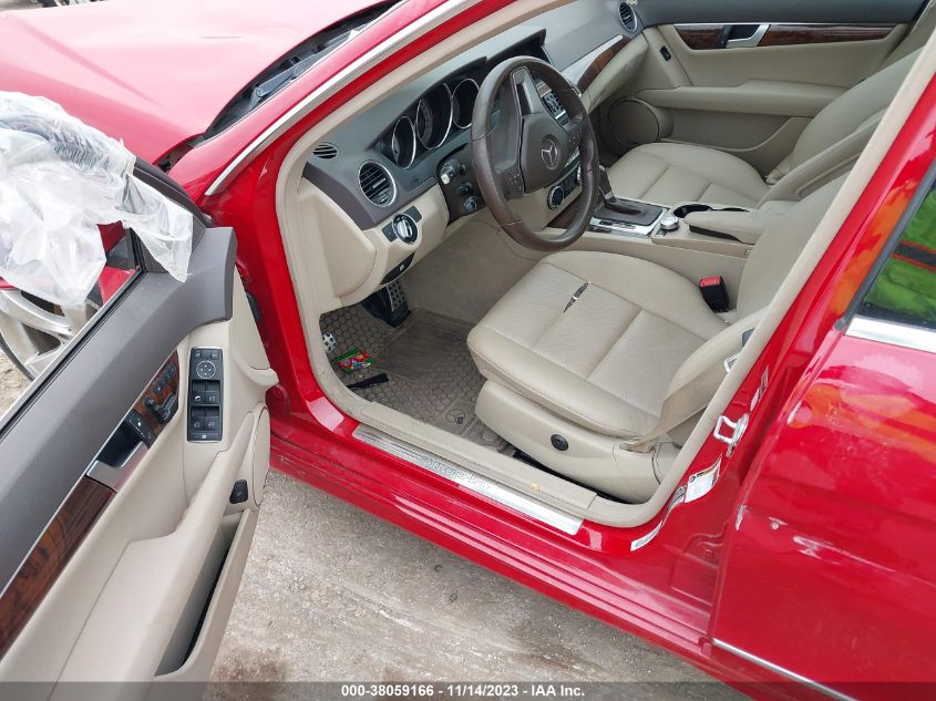 2014 MERCEDES-BENZ C 250 SPORT/LUXURY - WDDGF4HB1EA967749