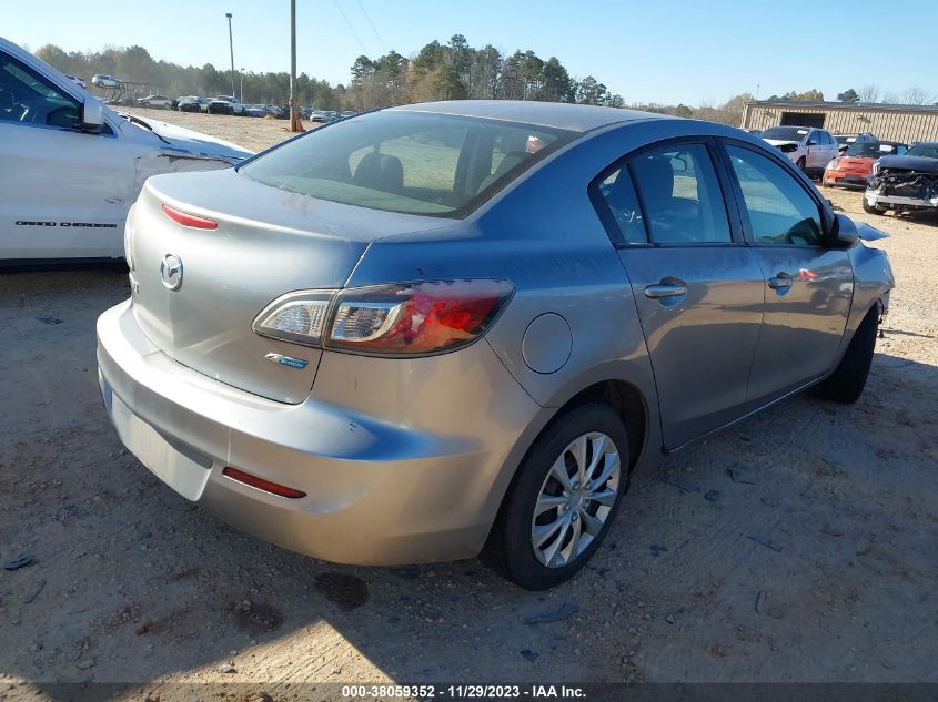 2013 MAZDA MAZDA3 I SPORT - JM1BL1U7XD1741849