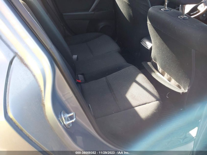 2013 MAZDA MAZDA3 I SPORT - JM1BL1U7XD1741849