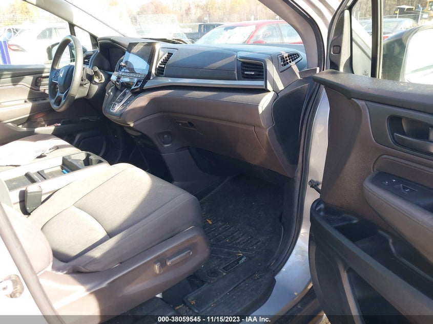 VIN 5FNRL6H57KB103017 2019 HONDA ODYSSEY EX