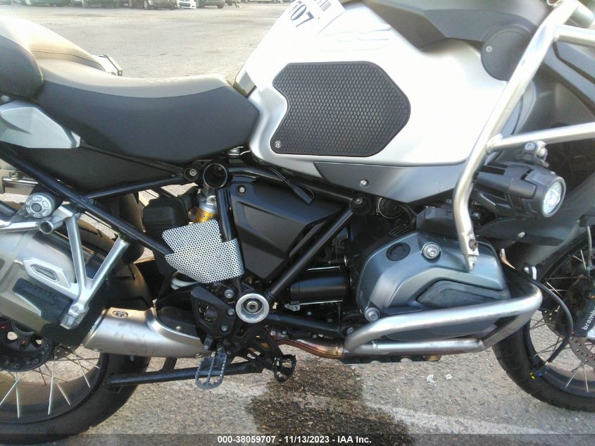 2015 BMW R1200 GS ADVENTURE WB10A1201FZ098263