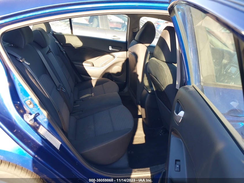 VIN 3KPFL4A76HE123731 2017 KIA FORTE LX