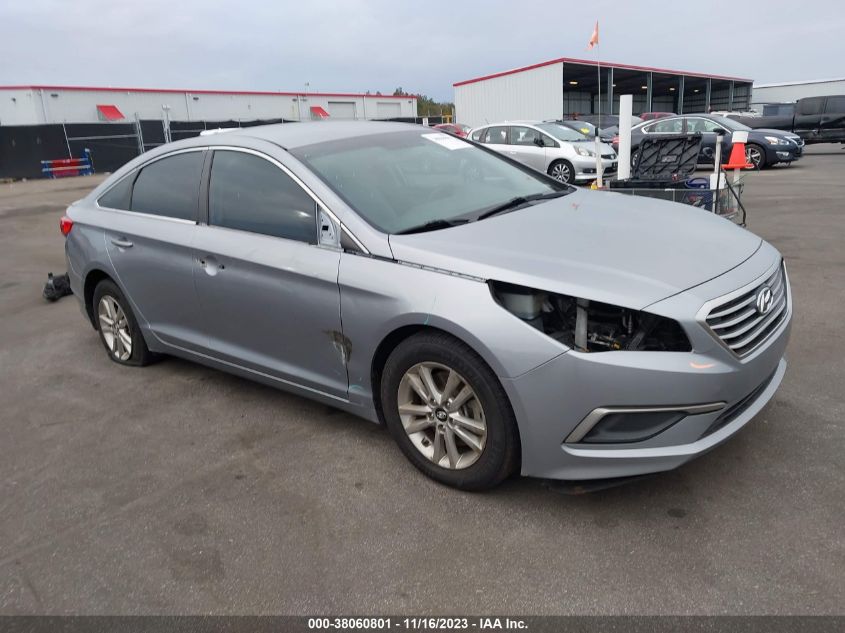 2016 HYUNDAI SONATA 2.4L SE - 5NPE24AF7GH312078