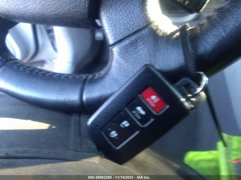 2013 TOYOTA CAMRY HYBRID LE/XLE - 4T1BD1FK6DU086243