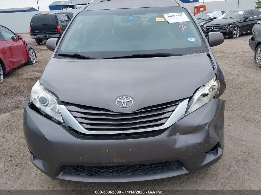 5TDKK3DC8FS556538 2015 TOYOTA SIENNA, photo no. 12