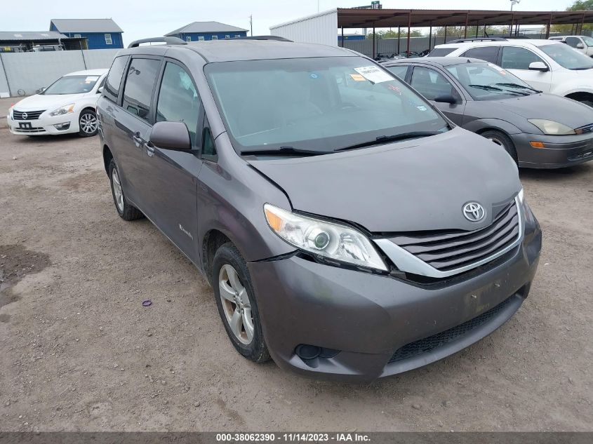 TOYOTA-SIENNA-5TDKK3DC8FS556538