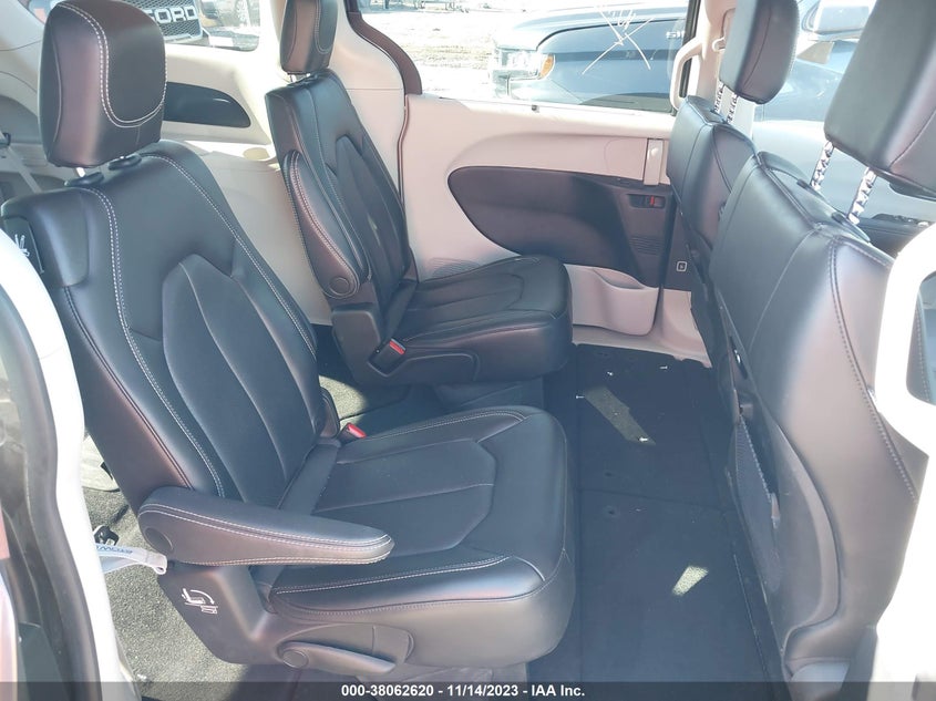 VIN 2C4RC1BG1PR563699 2023 CHRYSLER PACIFICA TOURING L