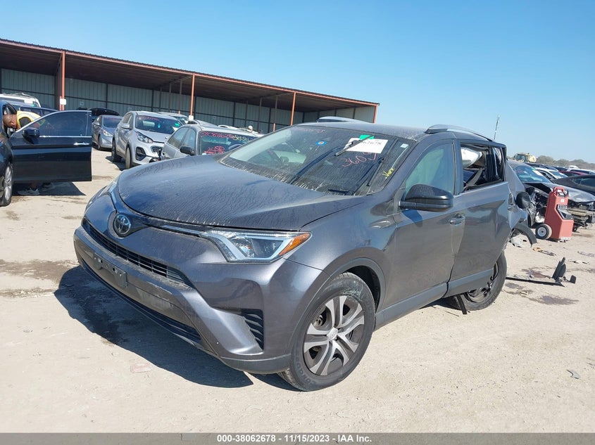 VIN JTMZFREV2HJ105031 2017 TOYOTA RAV4 LE