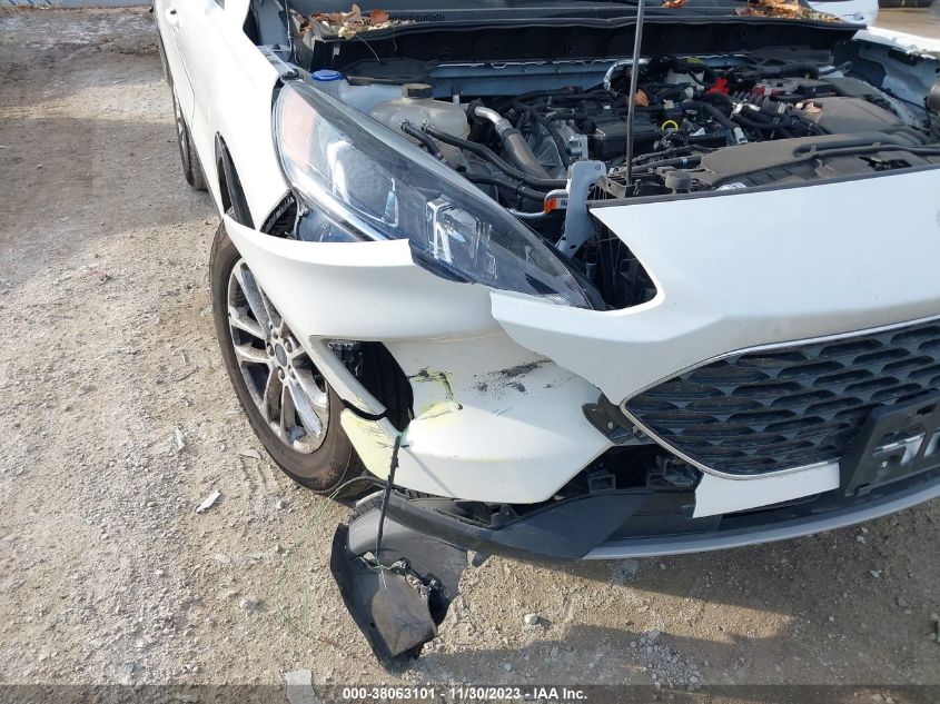 2022 FORD ESCAPE SE - 1FMCU0G63NUB67640
