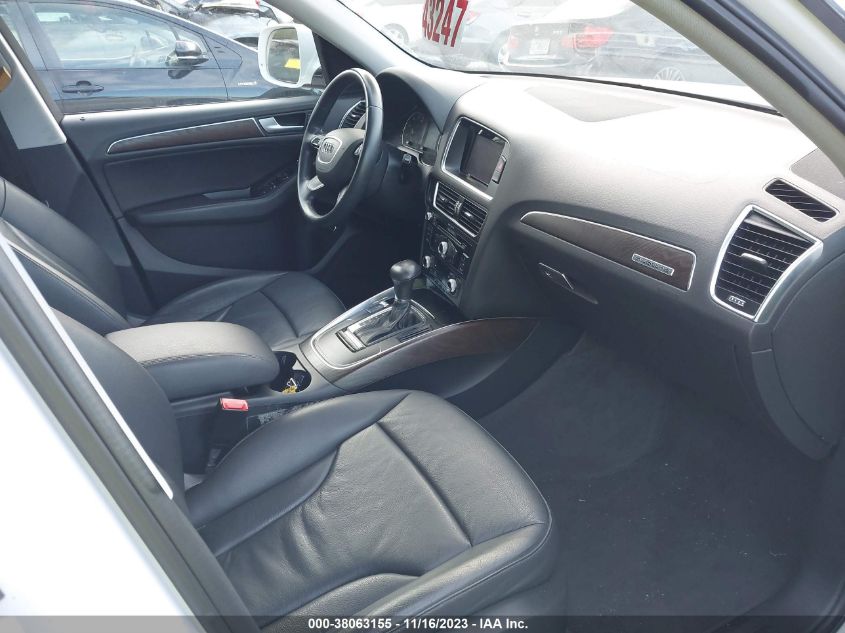 VIN WA1C2AFP8HA020921 2017 AUDI Q5 PREMIUM