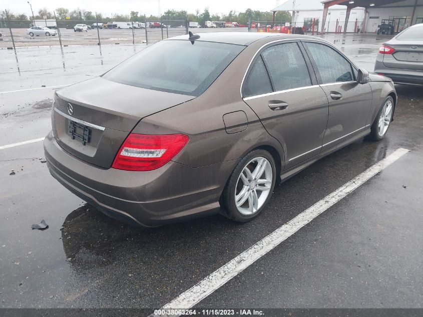2013 MERCEDES-BENZ C 250 LUXURY/SPORT - WDDGF4HB0DA841901