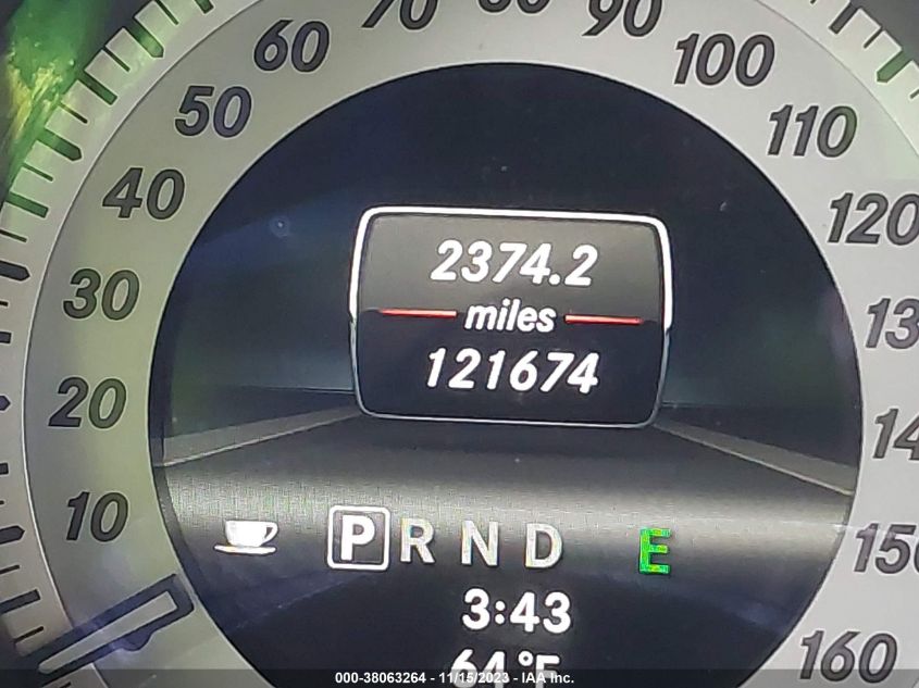 2013 MERCEDES-BENZ C 250 LUXURY/SPORT - WDDGF4HB0DA841901