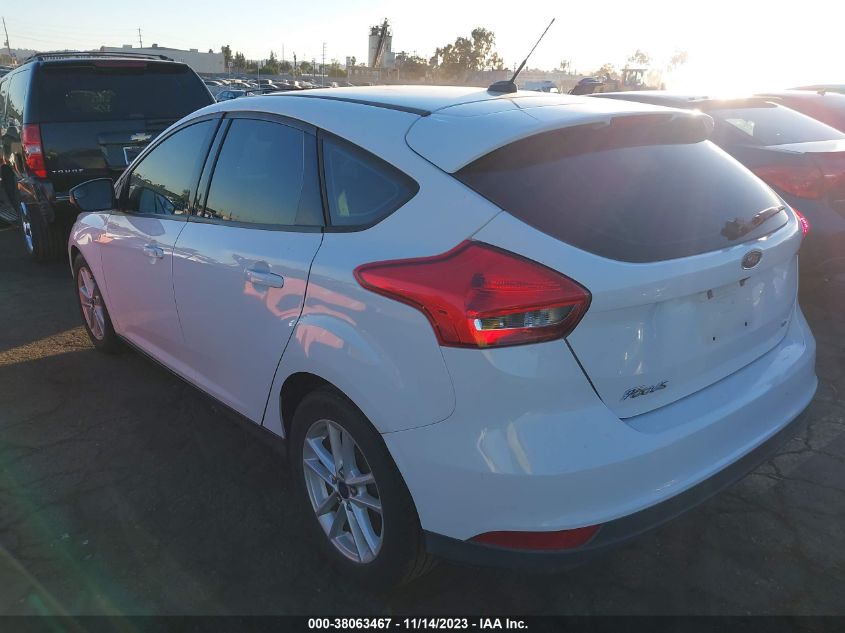 2015 FORD FOCUS SE - 1FADP3K26FL282400