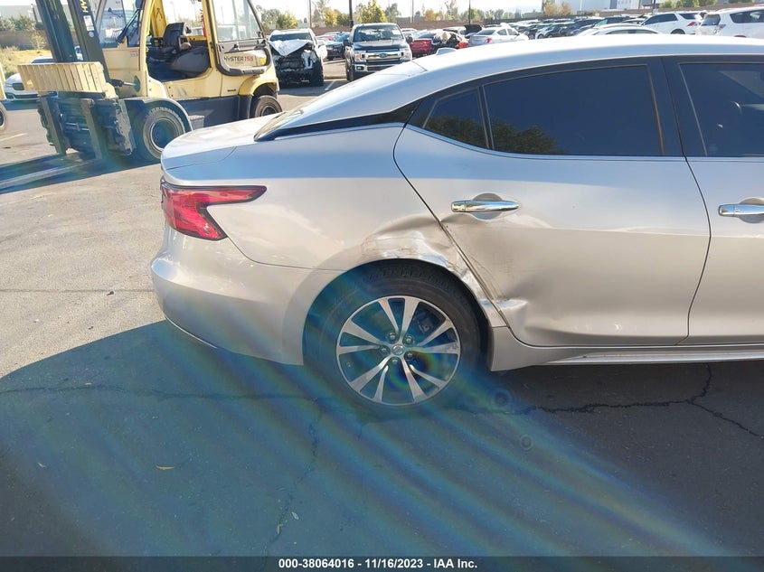 VIN 1N4AA6AP8JC367542 2018 NISSAN MAXIMA SV