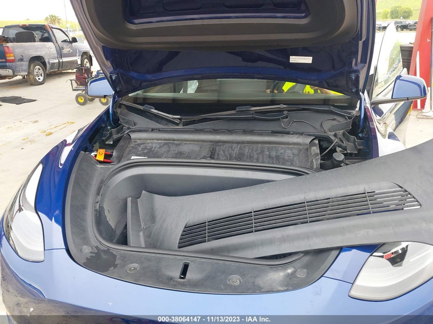 VIN 7SAYGAEE8NF532665 2022 TESLA MODEL Y