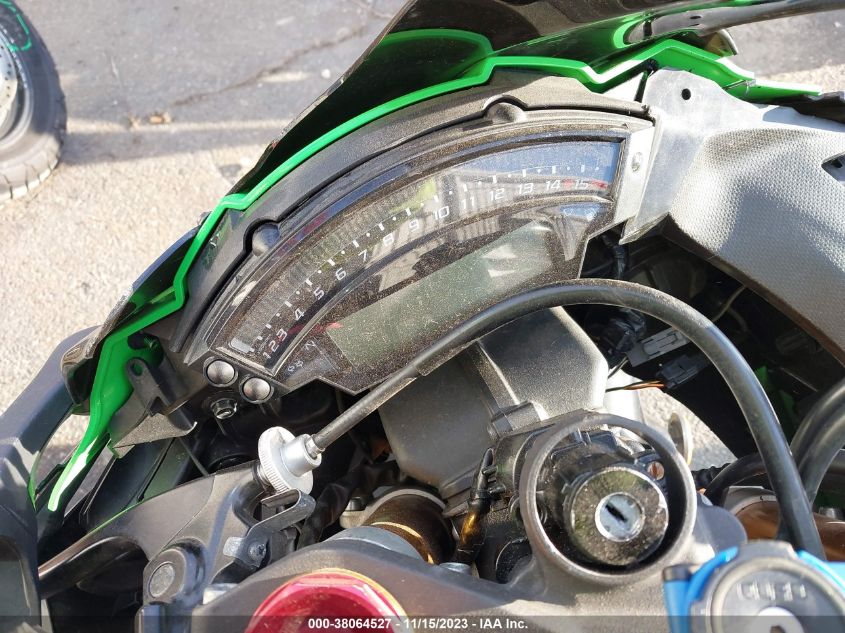2015 KAWASAKI ZX1000 J JKAZXCJ16FA026191