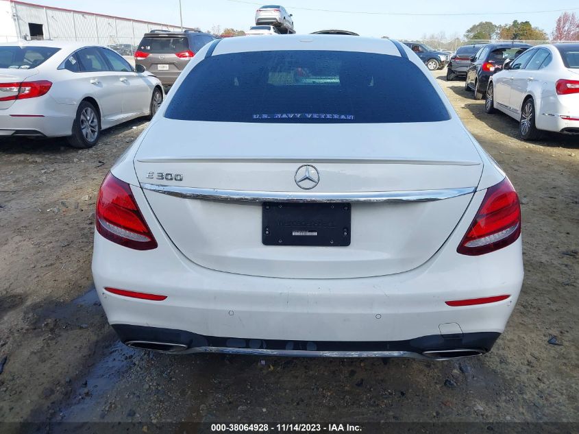 2017 MERCEDES-BENZ E 300 WDDZF4JB4HA080587