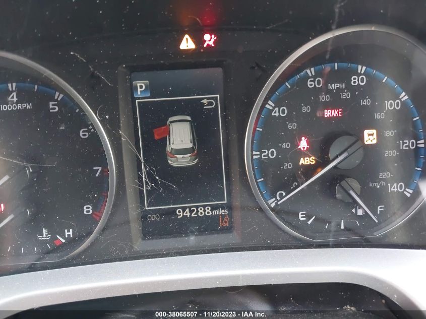 2018 TOYOTA RAV4 LE - JTMZFREV2JJ738683